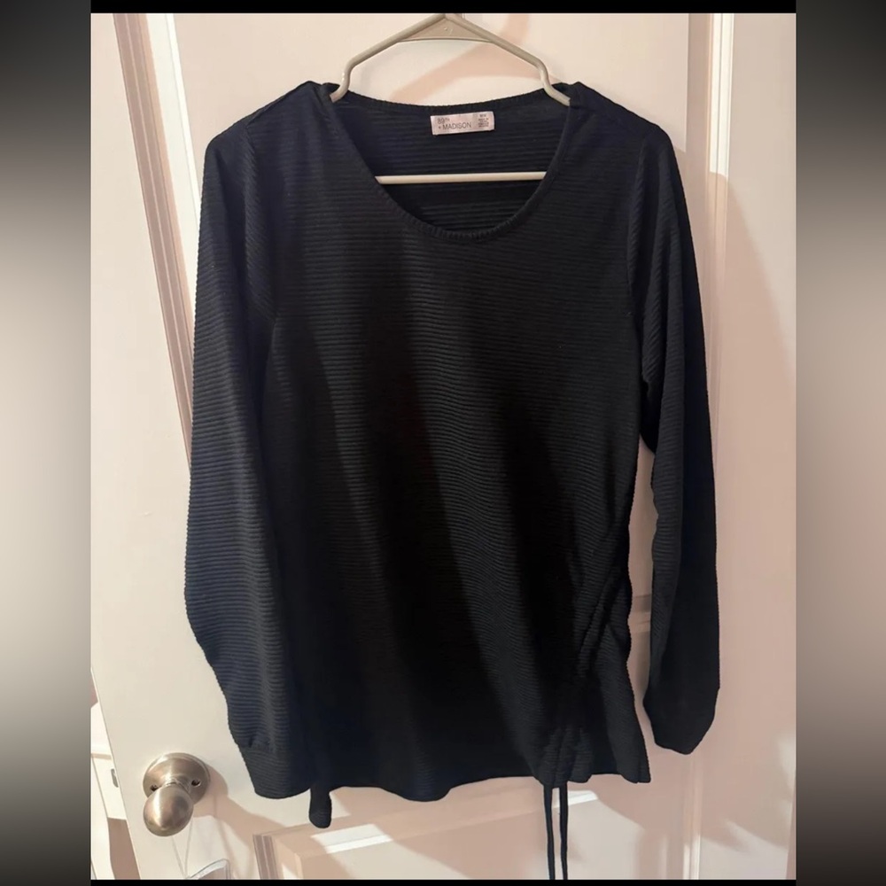 89th and Madison Black Ribbed Dress Shirt NWOT size medium